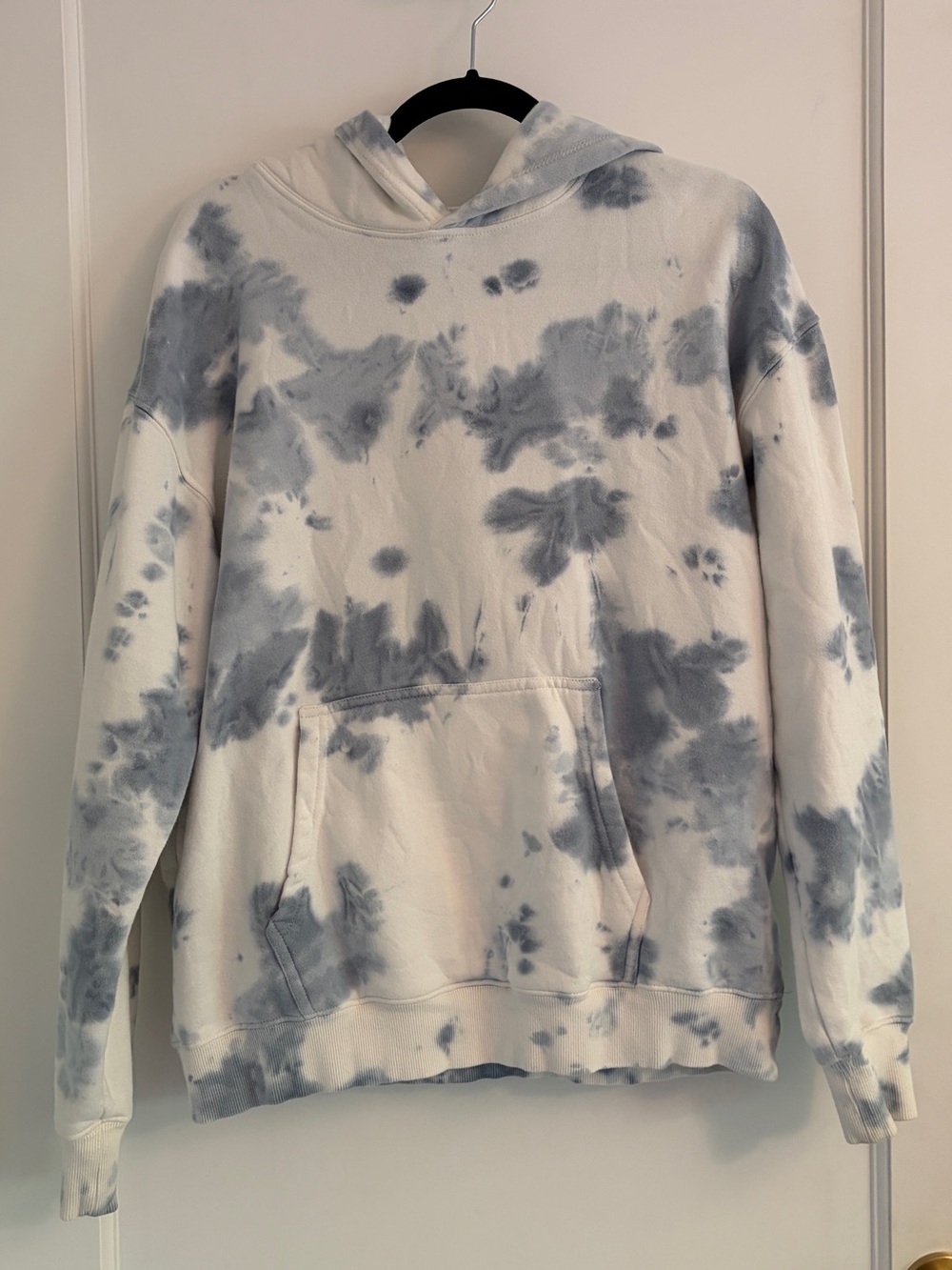 Tie-Dye Hoodie in Blue and White